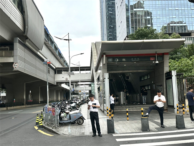 龙华清湖小产权房新盘《观云府》两房总价46.8万/套起,可落户(图1) 龙华清湖小产权房新盘《观云府》两房总价46.8万/套起,可落户(图1)