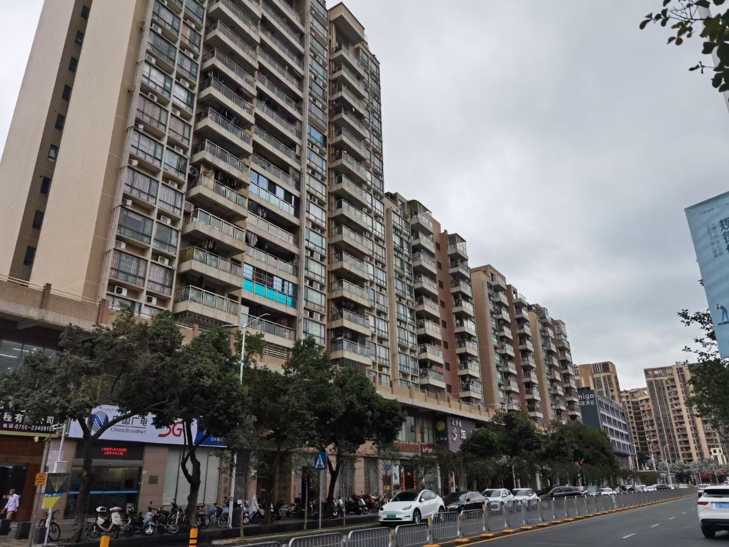 深圳公明四栋统建楼靓盘《远恒佳大厦》8200元/平起，红花山地铁口零距离(图1)