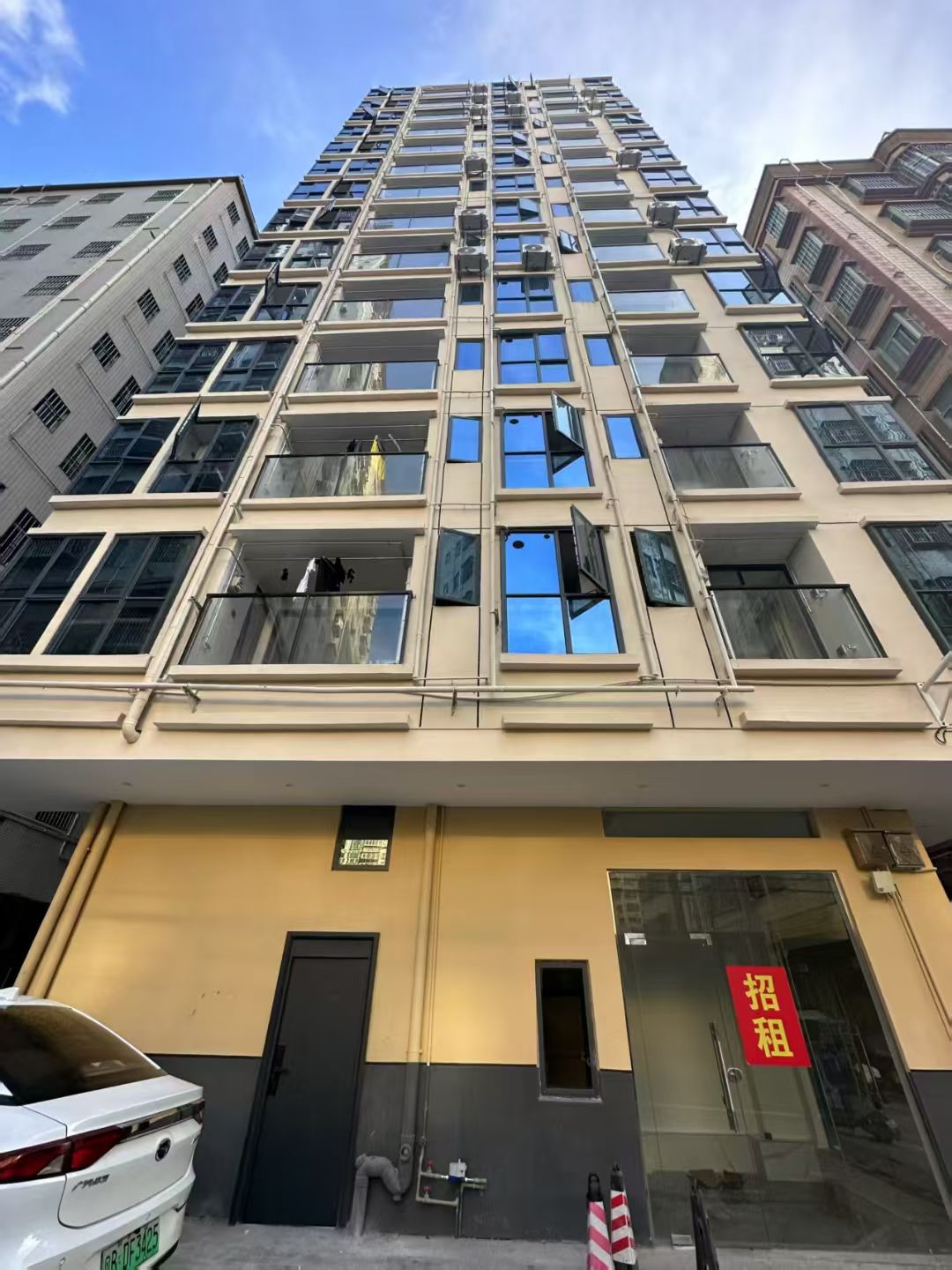 龙华民治地铁口小产权房《北站一号》三房总价89.8万起，精装交付/电梯房(图2)