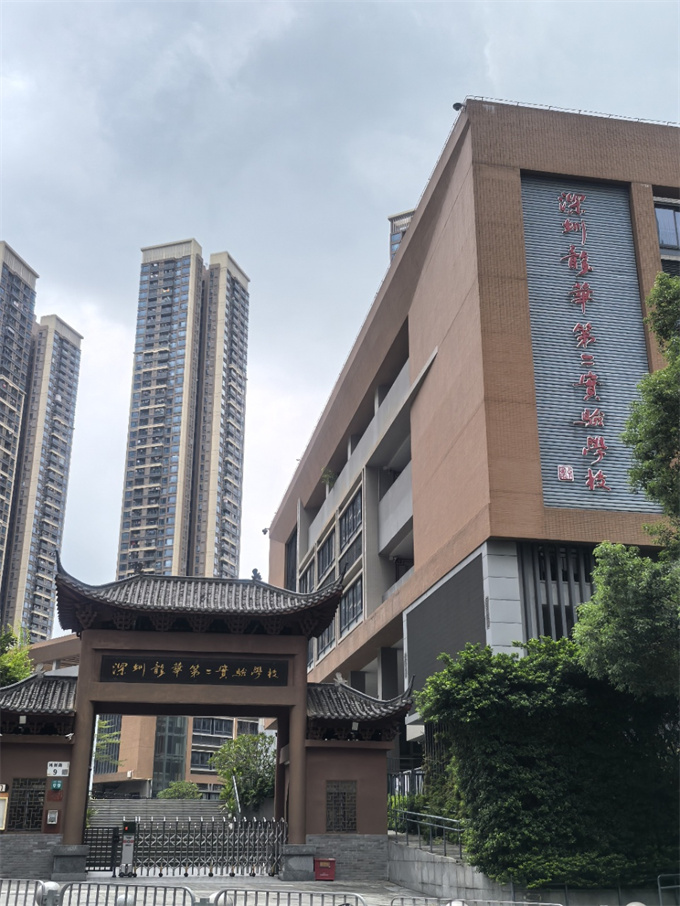 龙华中心壹城旁·地铁口！稀缺精装统建楼，总价28.8万起！(图3)
